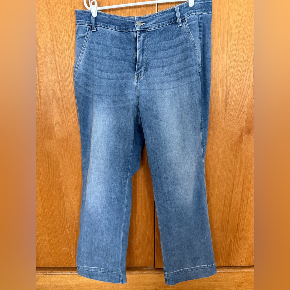 Judy Blue Medium Blue Flare Jeans